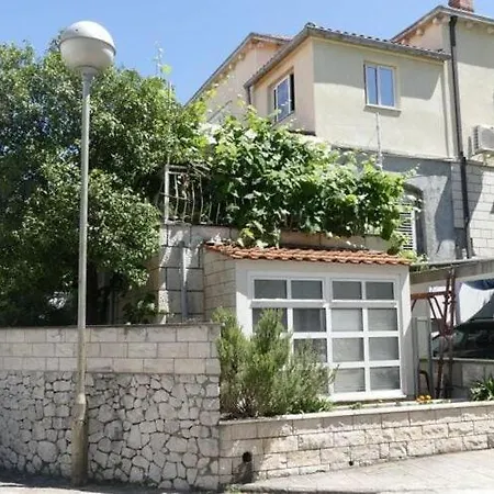Wild Orange- One Bedroom With Terrace *