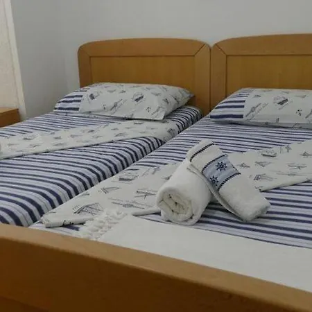 Apartment Wild Orange- One Bedroom With Terrace *