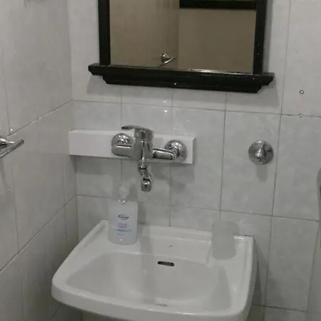 Wild Orange- One Bedroom With Terrace